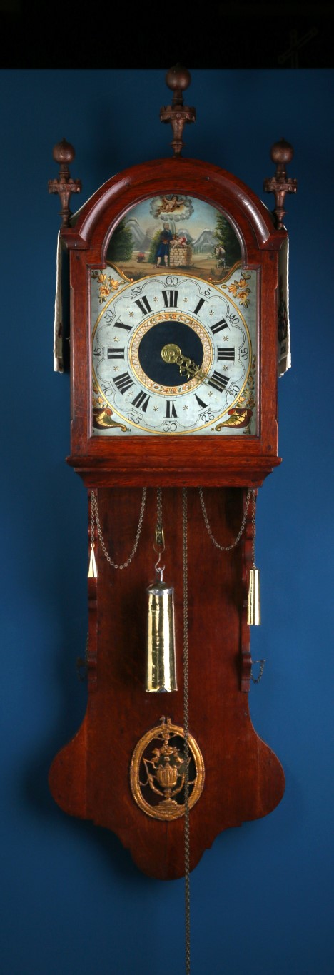 Verbaasd historisch mechanisme Staartklok met mechaniek Abrahams offer, vervaardigd door Sjouke Wybrens  IJlstra te Sneek, ca. 1810 - Museum.frl